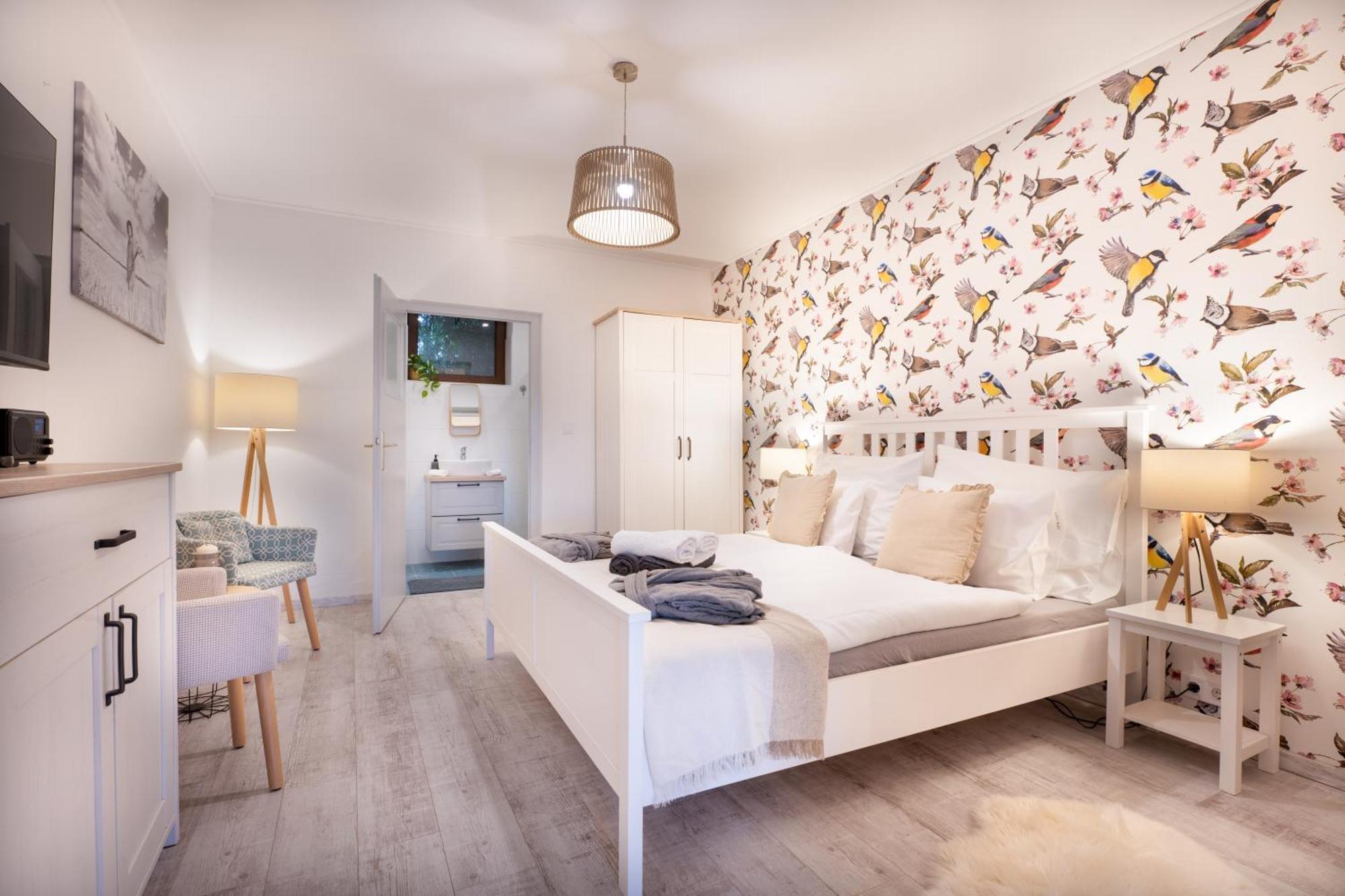 Natura Apartman Tiszafuered Kamer foto