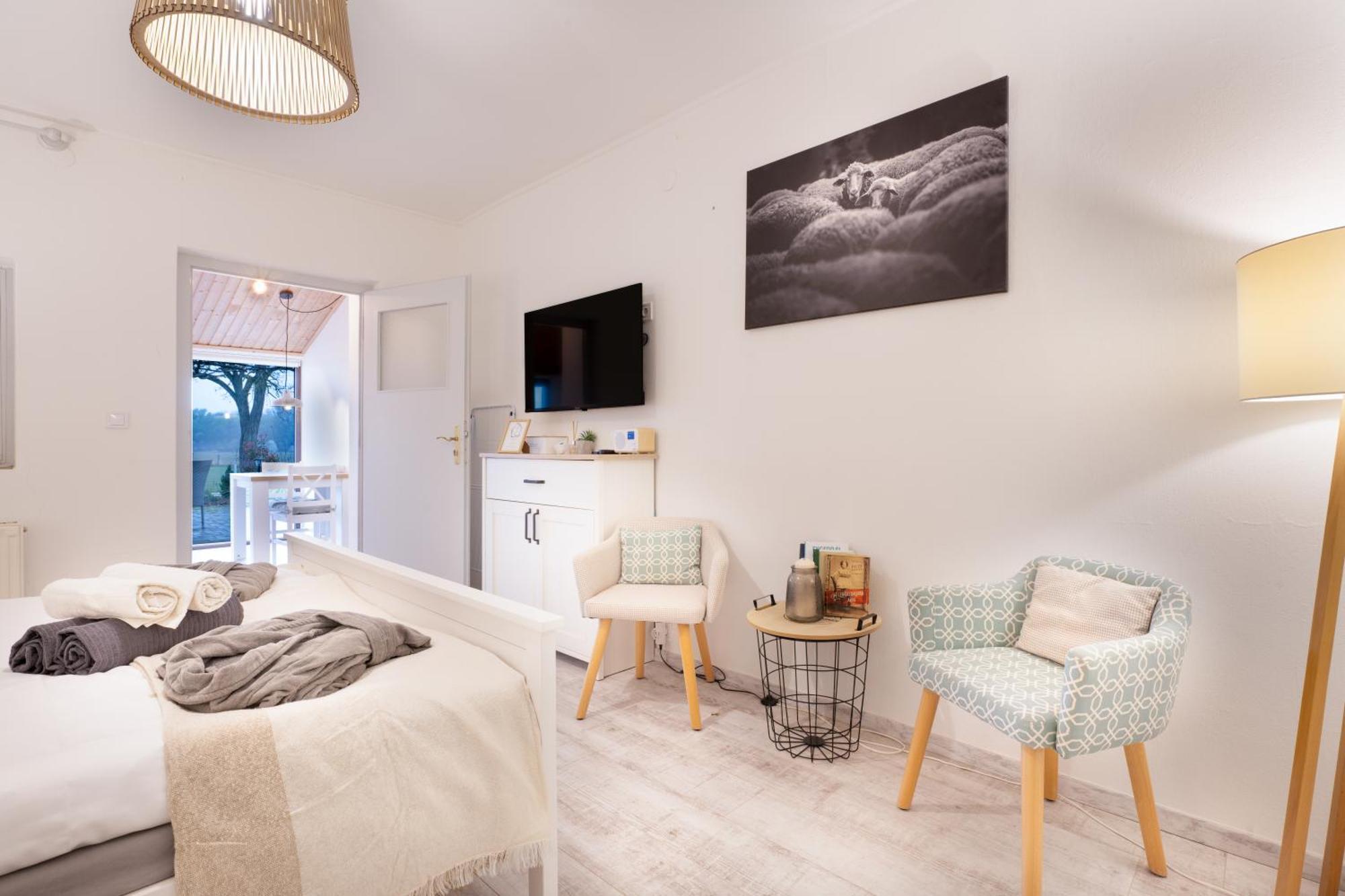 Natura Apartman Tiszafuered Buitenkant foto